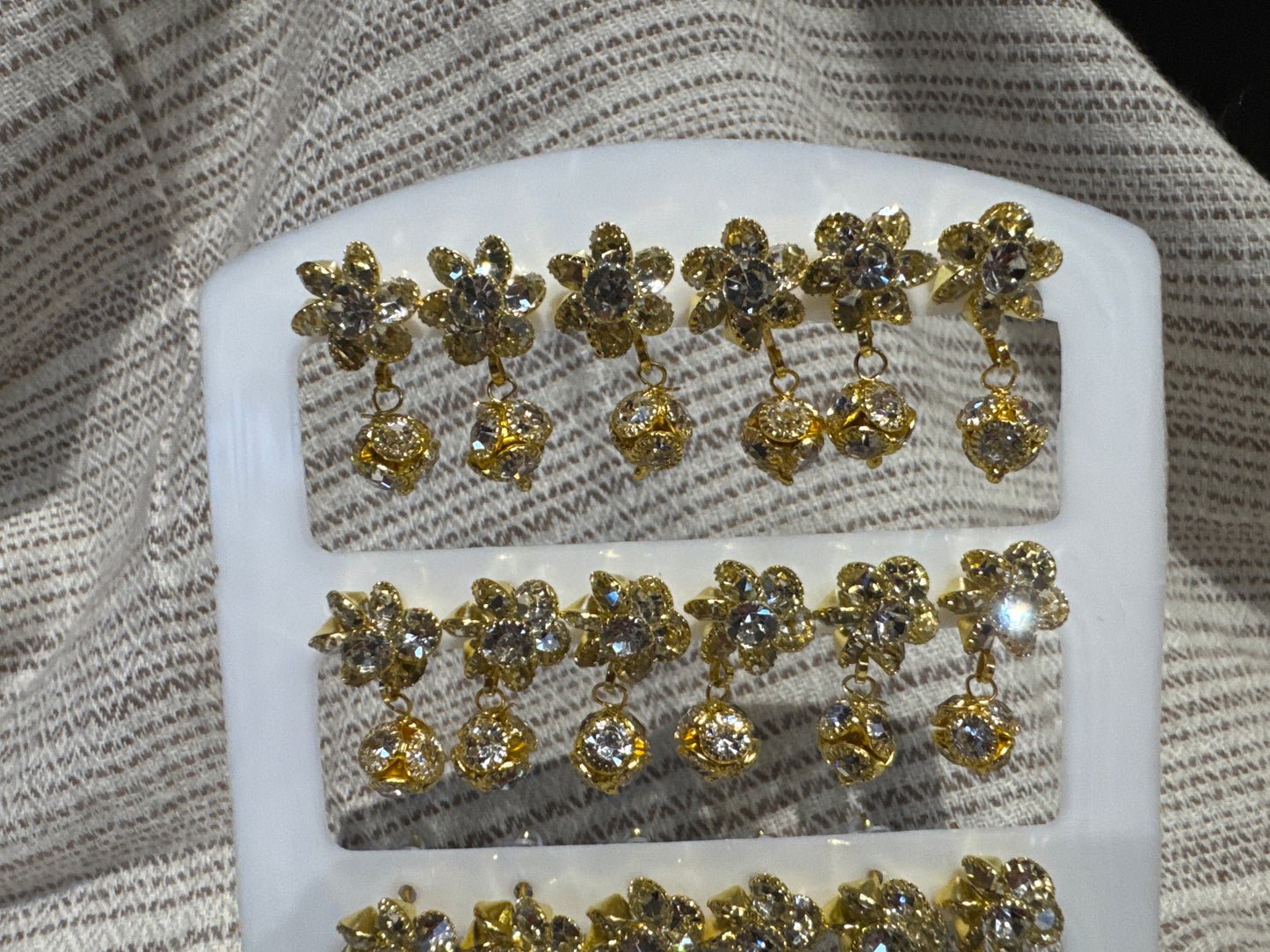 A set 12 pairs Different style earrings