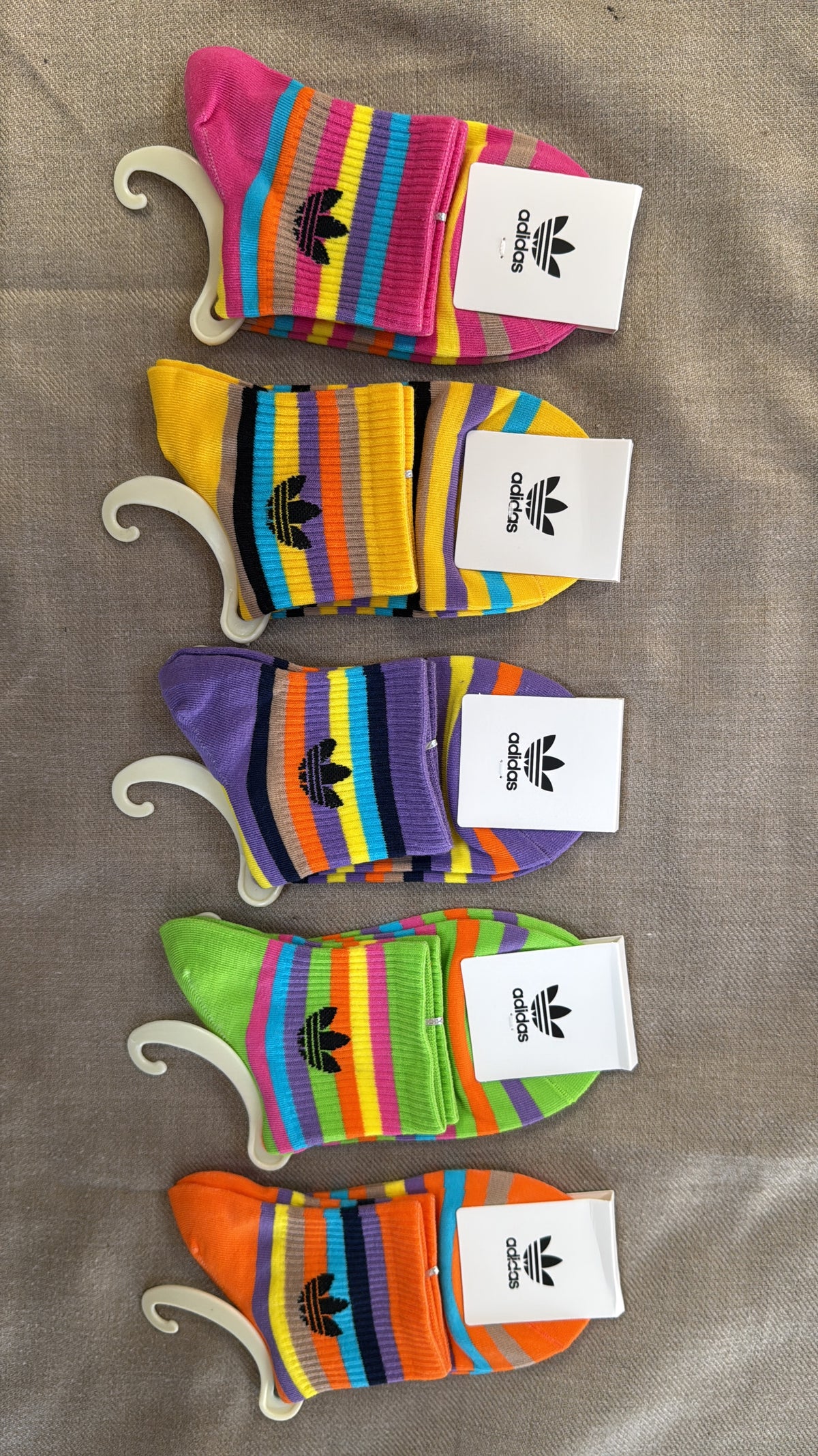 ADIDAS SOCKS x 5 PAIRS MULTI COLOUR UNISEX, BRAND NEW SIZE L