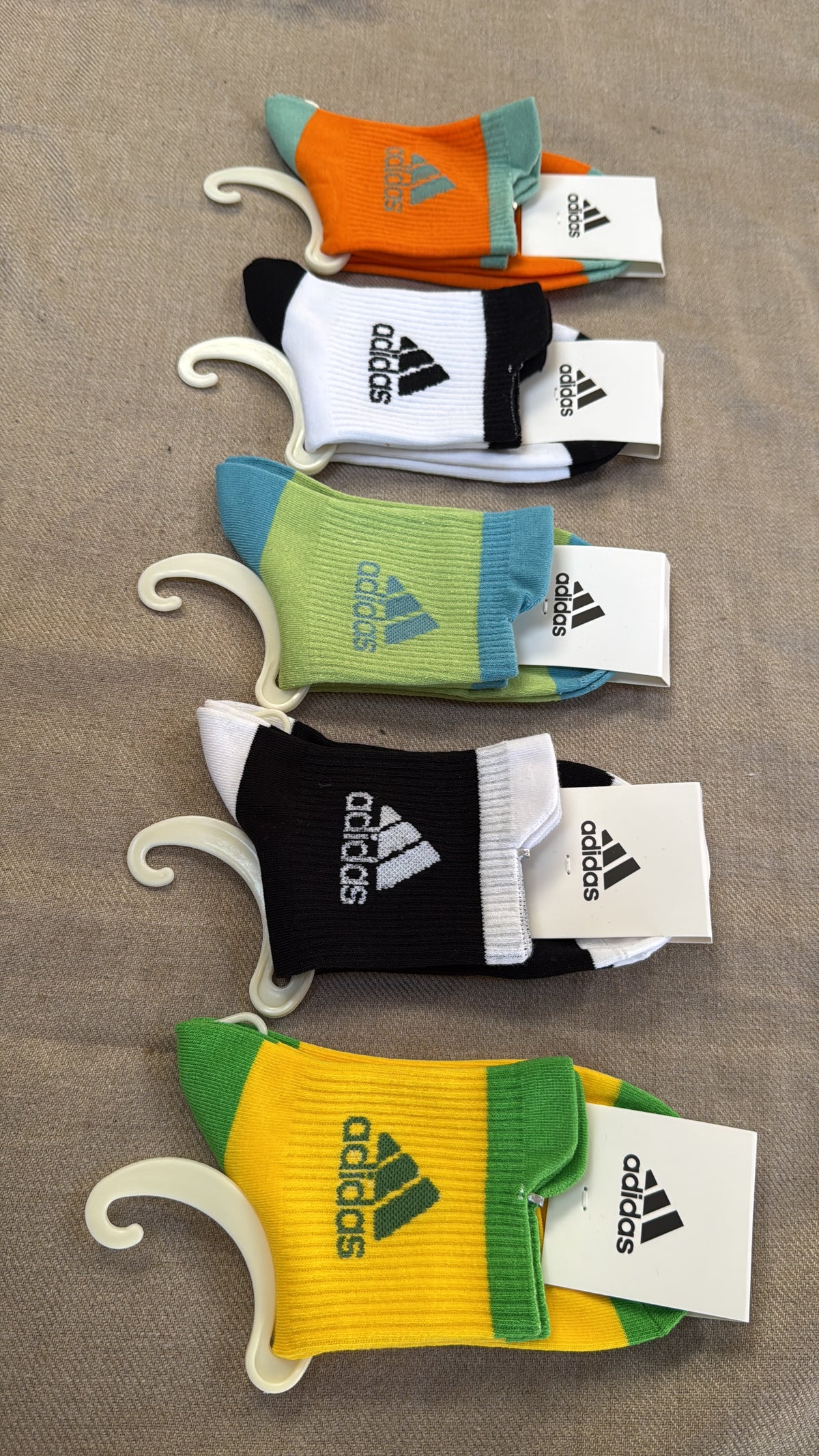 ADIDAS SOCKS X 5 PAIR MULTICOLOUR BRAND NEW