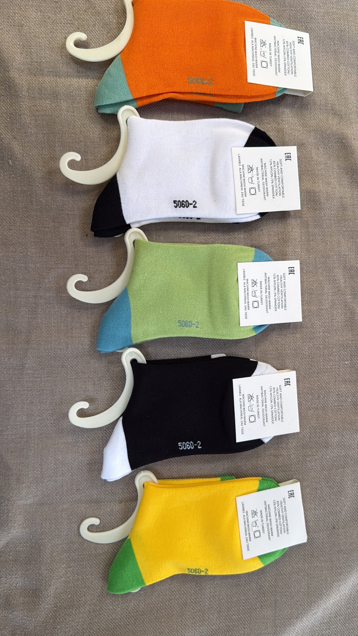 ADIDAS SOCKS X 5 PAIR MULTICOLOUR BRAND NEW