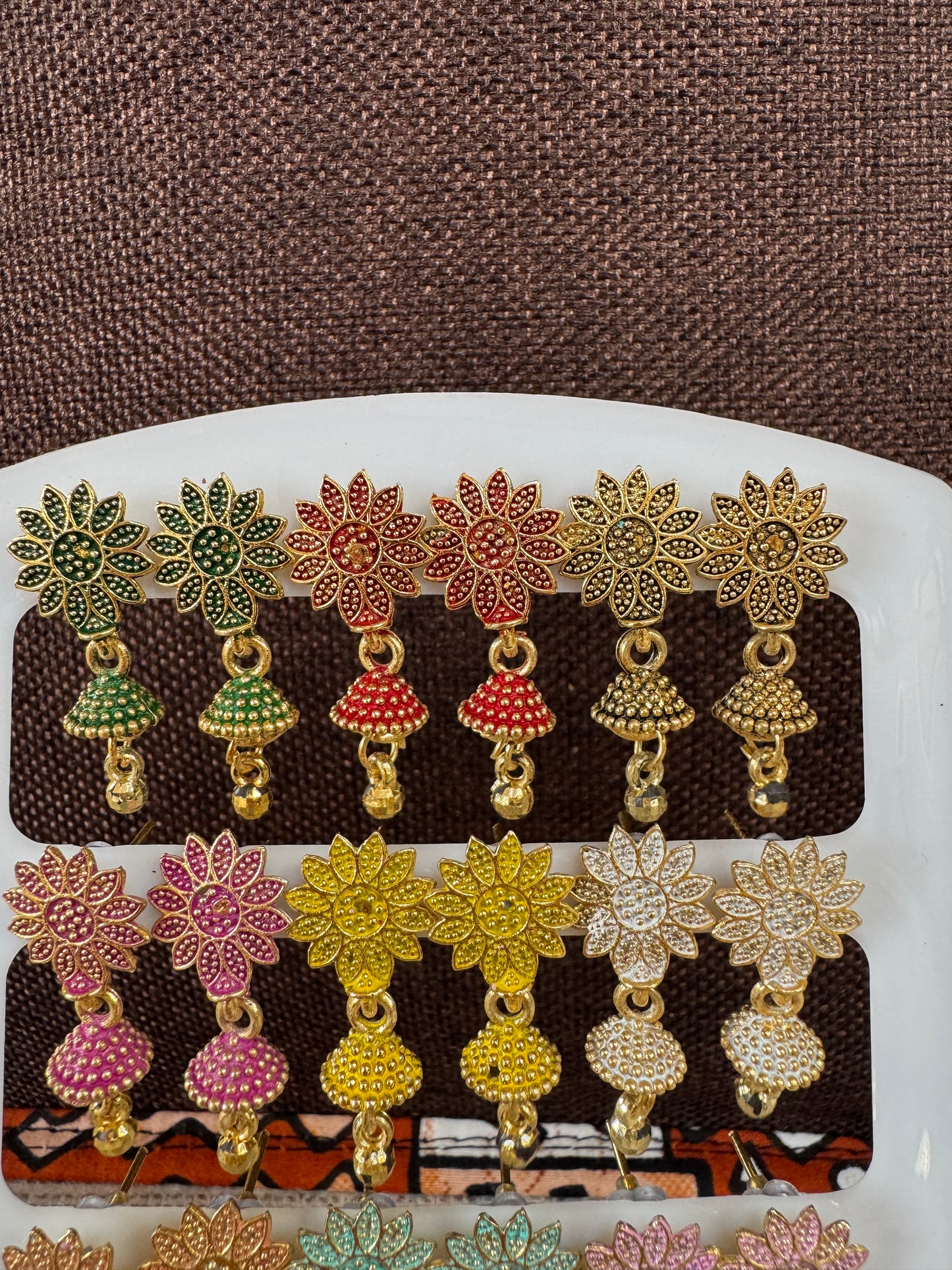 A set 12 pairs Different style earrings