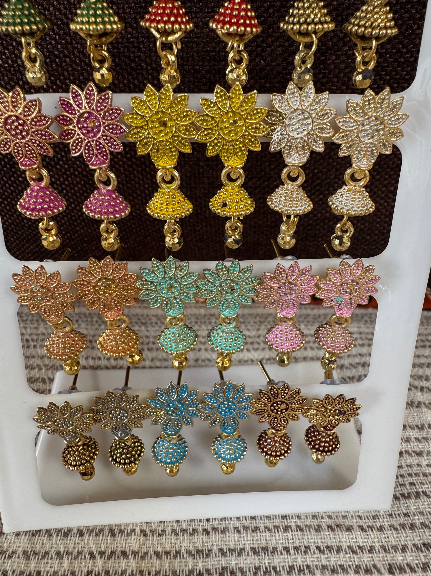 A set 12 pairs Different style earrings