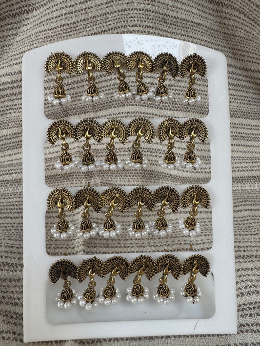 A set 12 pairs Different style earrings