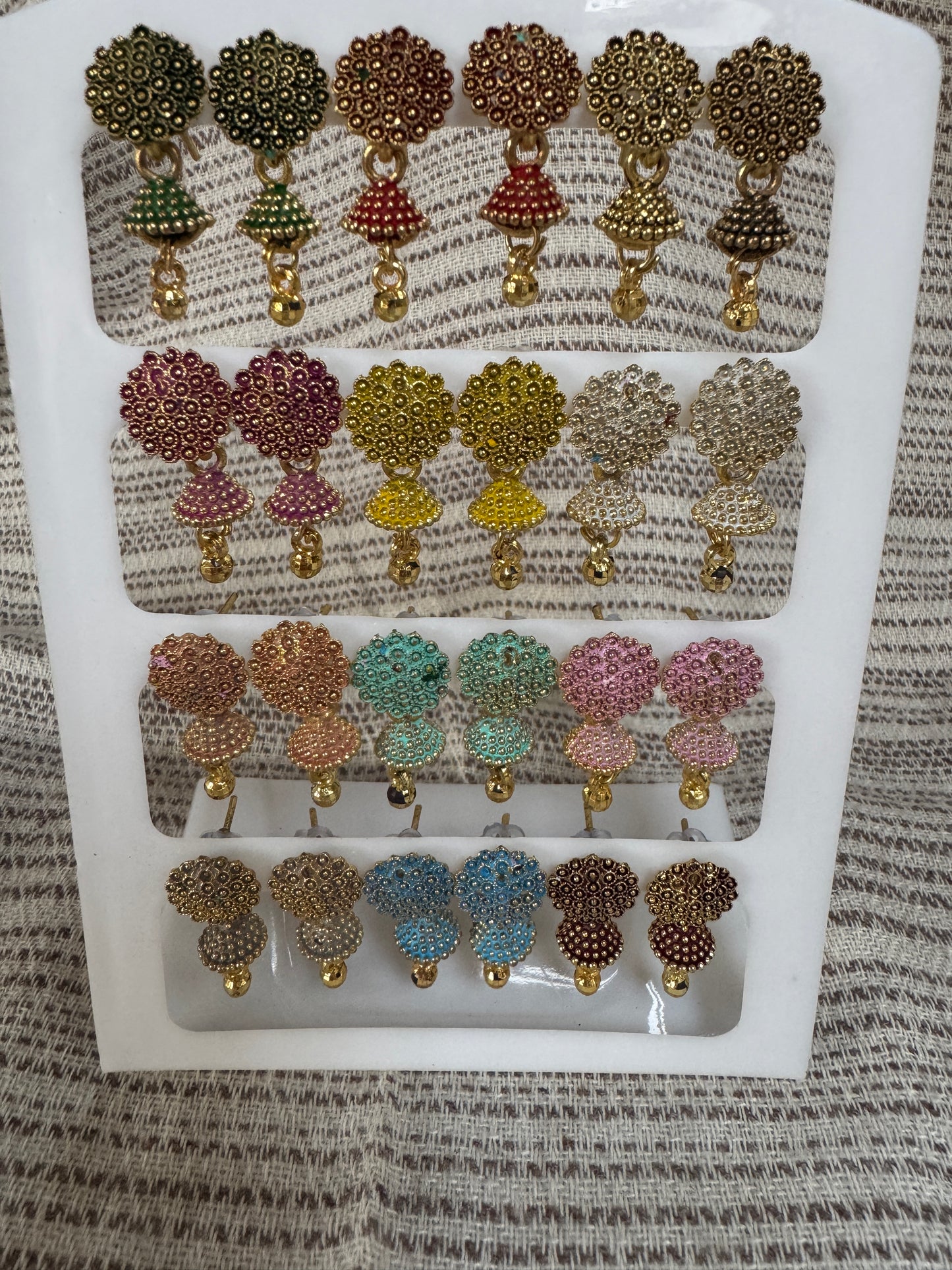 A set 12 pairs Different style earrings