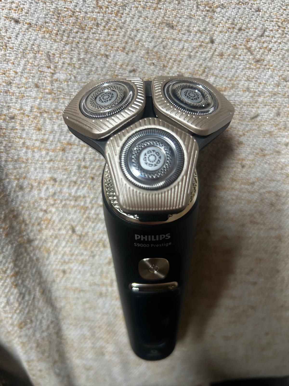 Philips Electric shaver series 9000 prestige s9000